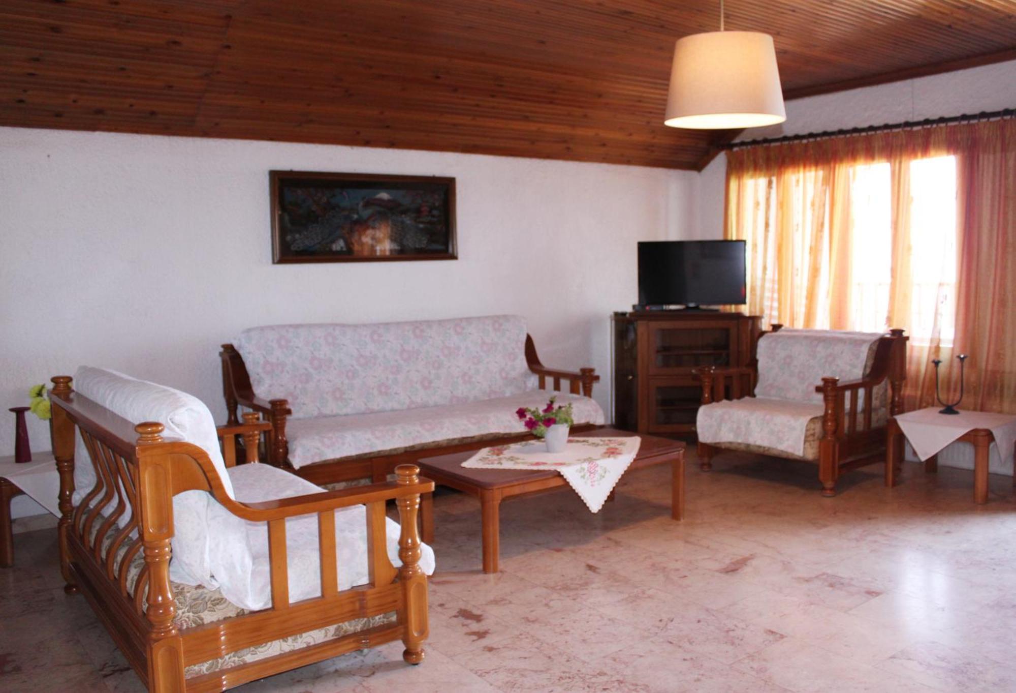 Vrasná Kehagias Apartments מראה חיצוני תמונה