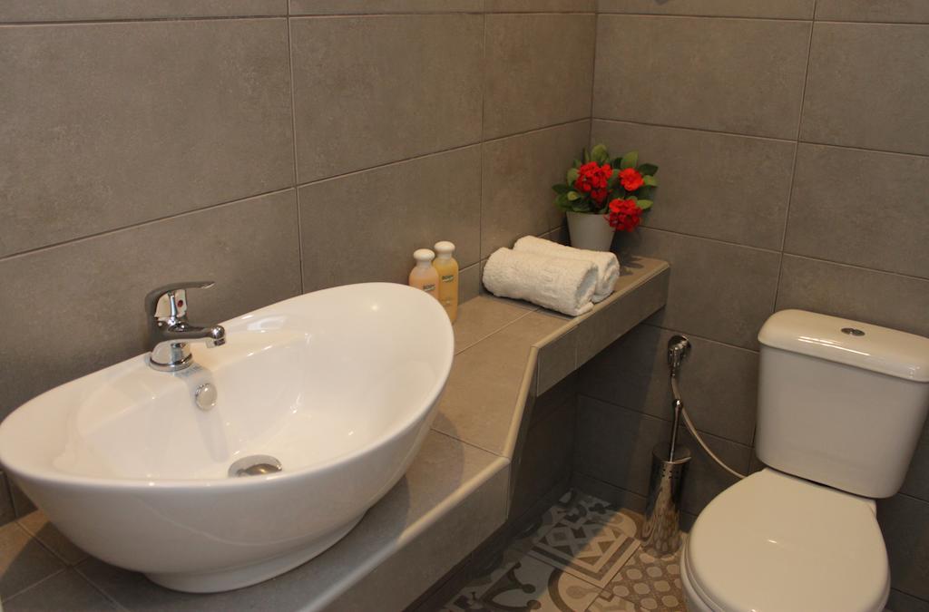 Vrasná Kehagias Apartments חדר תמונה