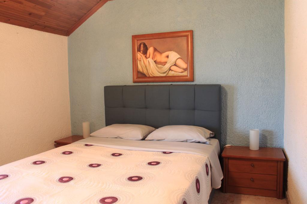 Vrasná Kehagias Apartments מראה חיצוני תמונה